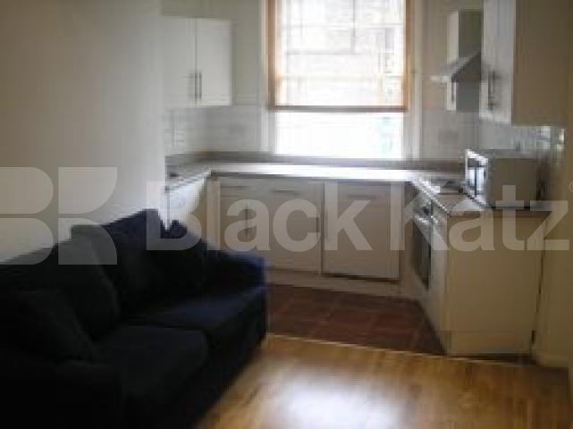 			2 Bedroom, 1 bath, 1 reception Flat			 Cantelowes Road, CAMDEN SQUARE NW1